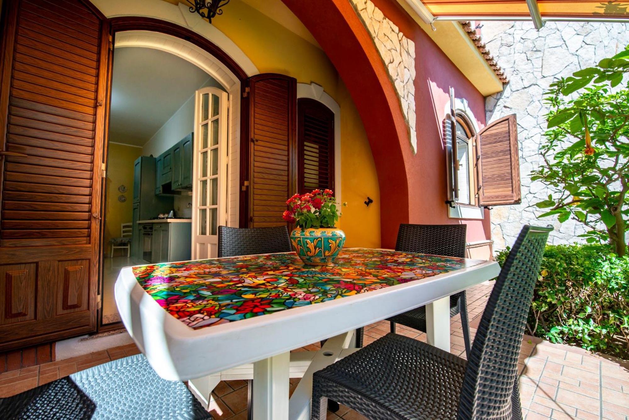 Villa Del Papiro Charme Apartments 阿沃拉 外观 照片