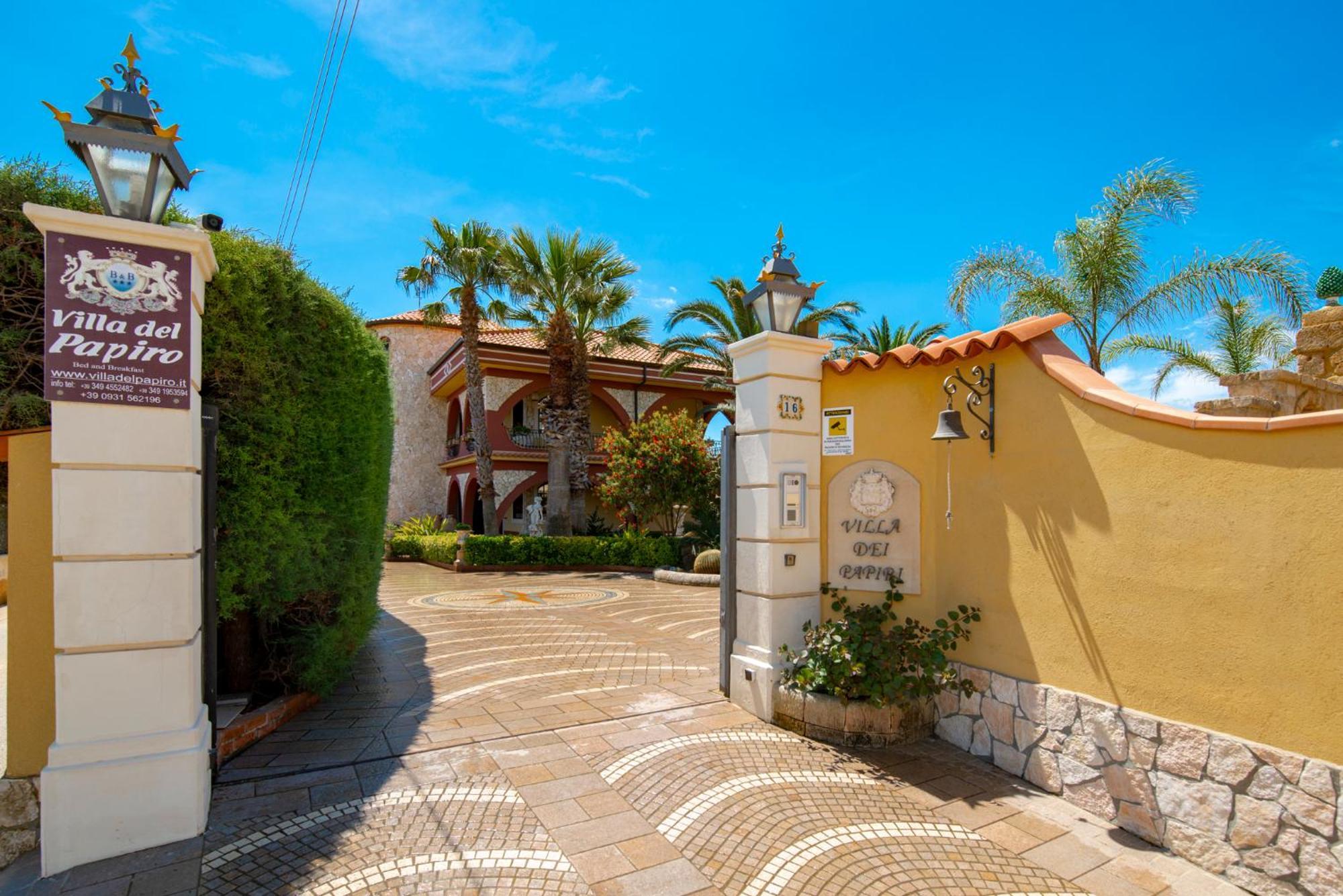 Villa Del Papiro Charme Apartments 阿沃拉 外观 照片