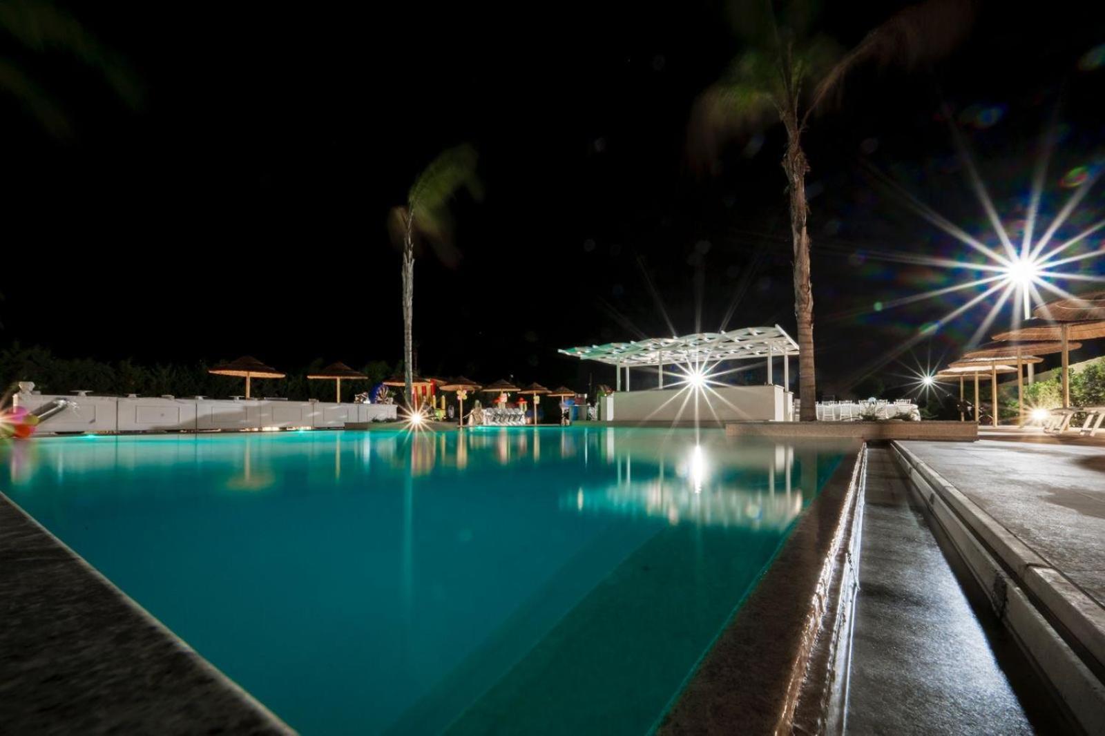 Villa Del Papiro Charme Apartments 阿沃拉 外观 照片