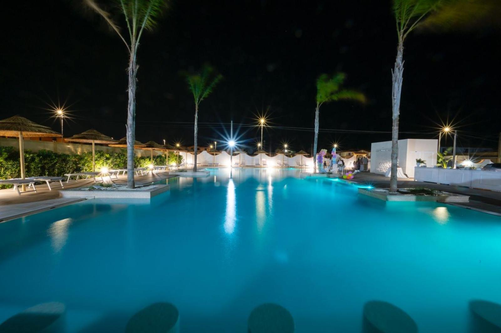 Villa Del Papiro Charme Apartments 阿沃拉 外观 照片